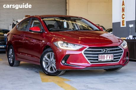 Red 2017 Hyundai Elantra Sedan Active 2.0 Mpi