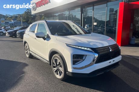 White 2024 Mitsubishi Eclipse Cross Wagon Ls (2Wd)