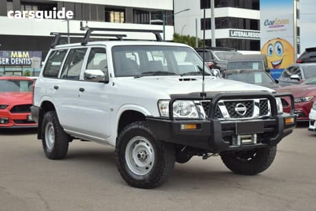 White 2011 Nissan Patrol Wagon Dx (4X4)