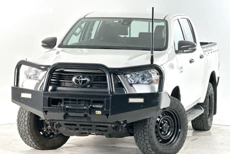 2022 Toyota Hilux Sr (4X4)