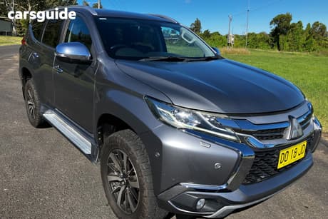 Silver 2018 Mitsubishi Pajero Sport Wagon Exceed (4X4) 7 Seat