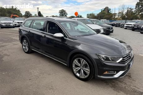 Grey 2017 Volkswagen Passat Wagon Alltrack 140 Tdi