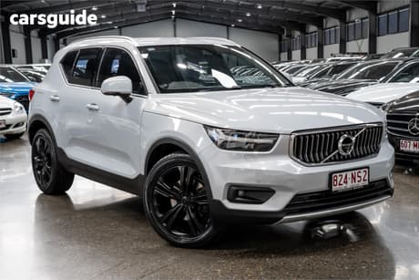 Silver 2019 Volvo XC40 Wagon T4 Inscription (Awd)
