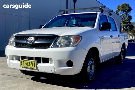 White 2006 Toyota Hilux Dual Cab Pick-up Workmate