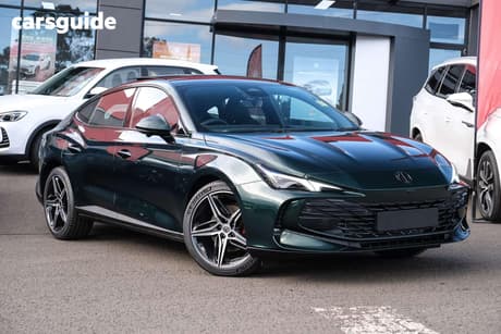Green 2026 MG Mg7 Sedan Essence