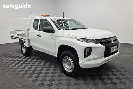 White 2019 Mitsubishi Triton Club Cab Chassis Glx (4X4)