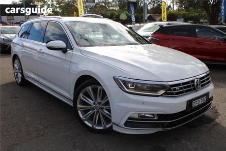 White 2016 Volkswagen Passat Wagon 132 Tsi Comfortline