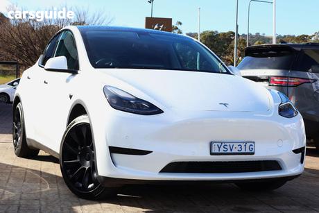 White 2023 Tesla Model Y Wagon Rear-Wheel Drive