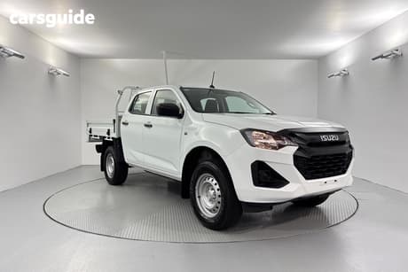 White 2024 Isuzu D-MAX Crew Cab Chassis Sx (4X4)
