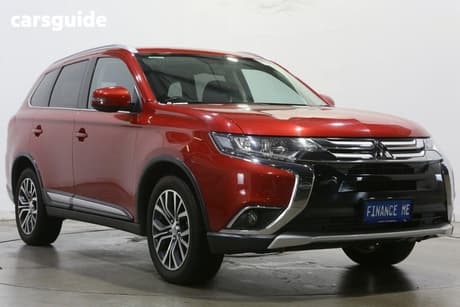 Red 2017 Mitsubishi Outlander Wagon Ls (4X4)