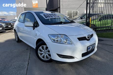 White 2008 Toyota Corolla Hatchback Ascent