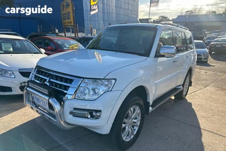 White 2015 Mitsubishi Pajero Wagon Gls Lwb (4X4)