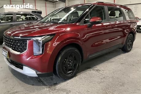Red 2024 Kia Carnival Wagon S
