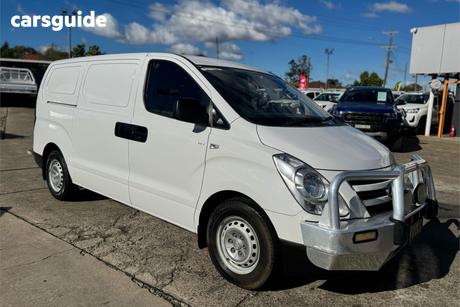 White 2017 Hyundai Iload Van 3S Liftback