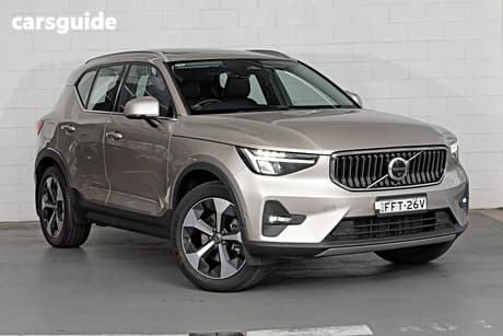 Silver 2023 Volvo XC40 Wagon Plus B4 Mhev