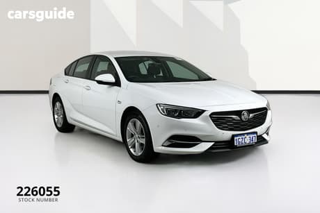 White 2019 Holden Commodore Liftback Lt