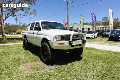 White 2003 Mitsubishi Triton Double Cab Utility Glx (4X4)