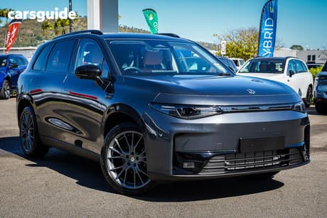 Grey 2025 Leapmotor C10 SUV REEV ULTRA HYBRID DESIGN R