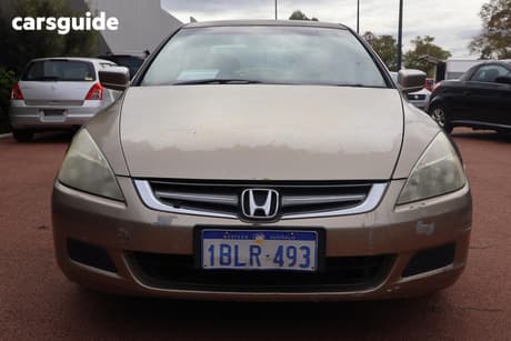 Gold 2003 Honda Accord Sedan Vti