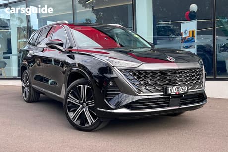 Black 2025 MG Qs Wagon Essence Awd