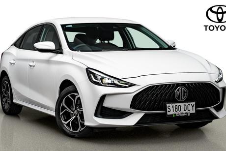 White 2023 MG MG5 Sedan Vibe