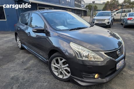 Silver 2013 Nissan Pulsar Hatchback Sss