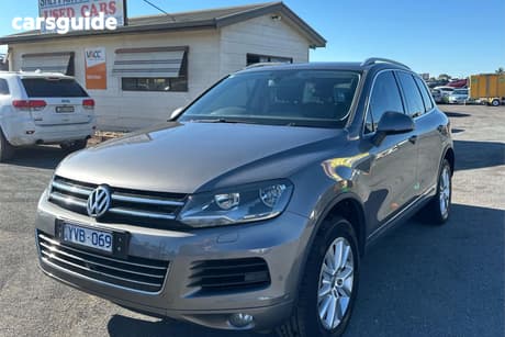 Grey 2011 Volkswagen Touareg Wagon V6 Tdi