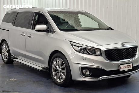 Silver 2016 Kia Carnival Wagon Platinum