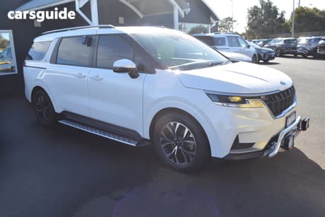 White 2021 Kia Carnival Wagon Si
