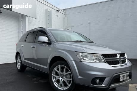 Silver 2015 Dodge Journey Wagon R/T