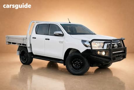 White 2020 Toyota Hilux Double Cab Chassis Sr (4X4)