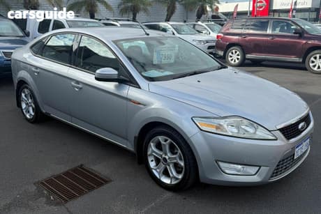 Silver 2007 Ford Mondeo Hatch ZETEC