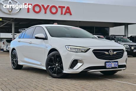 White 2018 Holden Commodore Liftback Rs (5Yr)