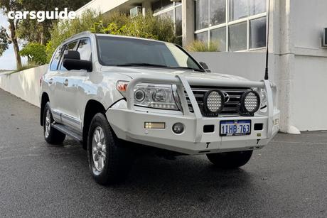 White 2014 Toyota Landcruiser Wagon Sahara (4X4)