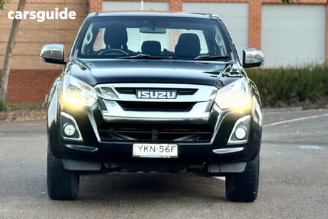 Black 2019 Isuzu D-MAX Crew Cab Utility Ls-U (4X4)