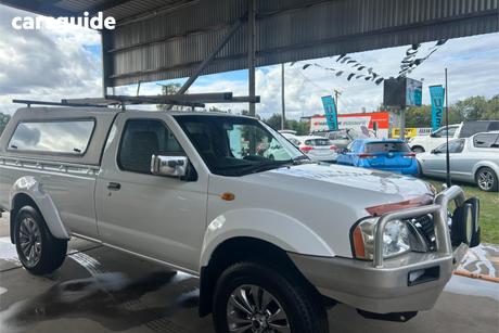 White 2006 Nissan Navara Cab Chassis St-R (4X4)