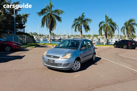 Blue 2006 Ford Fiesta Hatchback Lx