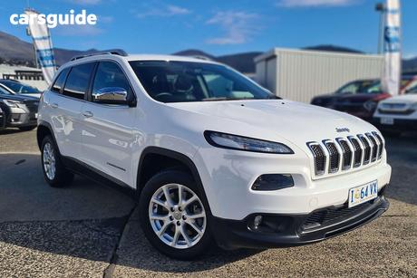 White 2016 Jeep Cherokee Wagon Longitude (4X4)