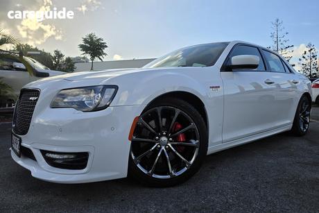 White 2017 Chrysler 300 Sedan Srt Hyperblack