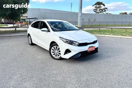 White 2024 Kia Cerato Sedan S