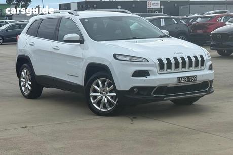 White 2014 Jeep Cherokee Wagon Limited (4X4)