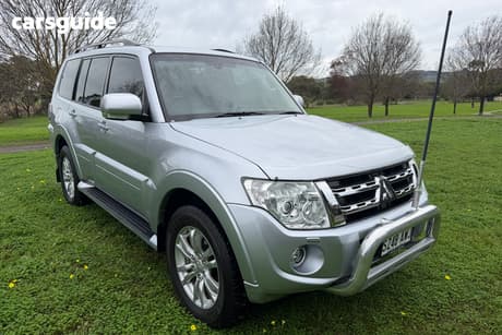 Silver 2013 Mitsubishi Pajero Wagon Vr-X Lwb (4X4)