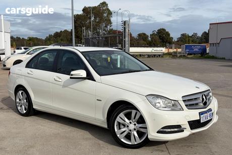 White 2011 Mercedes-Benz C200 Sedan Cdi Avantgarde Be