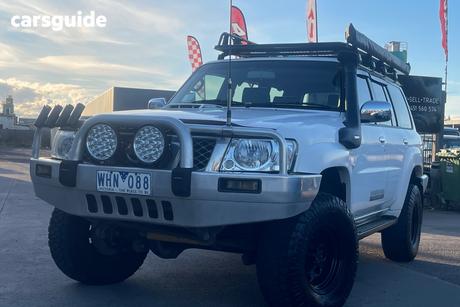 White 2007 Nissan Patrol Wagon St-S (4X4)