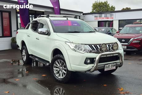 White 2016 Mitsubishi Triton Dual Cab Utility Gls (4X4)