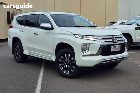 White 2024 Mitsubishi Pajero Sport Wagon Exceed (4Wd) 7 Seat