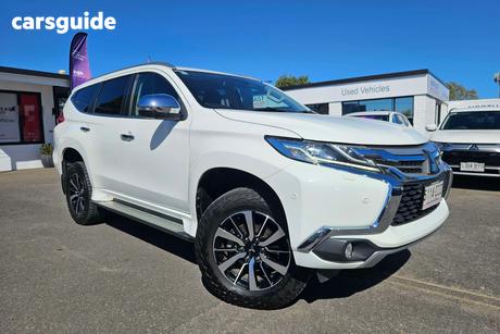 White 2018 Mitsubishi Pajero Sport Wagon Exceed (4X4) 7 Seat