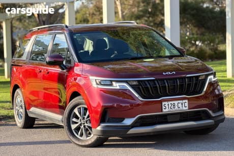 Red 2023 Kia Carnival Wagon S