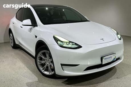 White 2023 Tesla Model Y Wagon Long Range