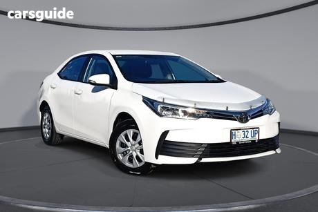 White 2018 Toyota Corolla Sedan Ascent
